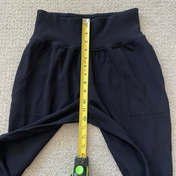 Athleta Salutation Rib Jogger Women’s Sz Medium Black High Rise Stretch Pockets - Picture 7 of 11